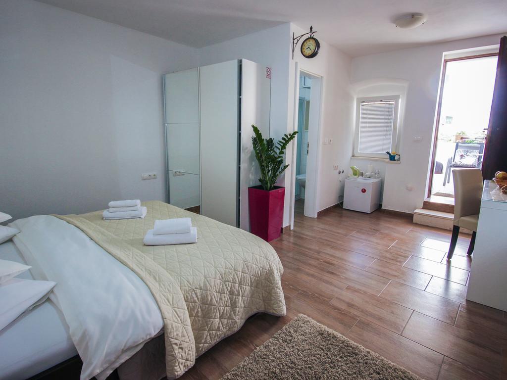 Guest House Vagabundo Imb Spalato Esterno foto