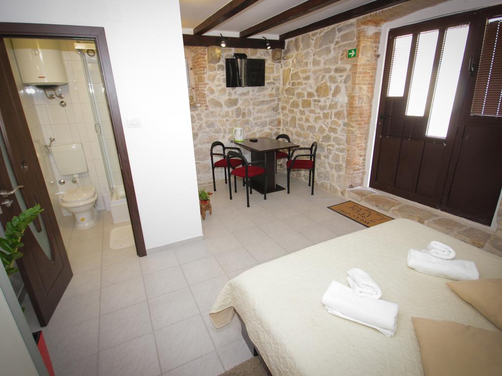 Guest House Vagabundo Imb Spalato Esterno foto